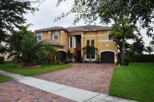 4928 SW 195 TE, Hollywood, FL 33029