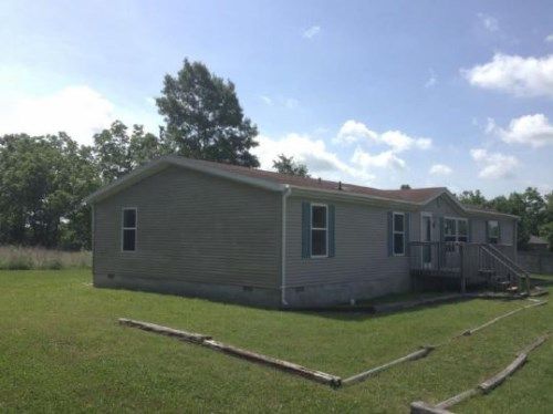 905 Maxine Ave, Crane, MO 65633