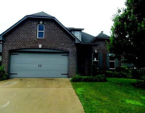 1303 Washington Dr, Moody, AL 35004