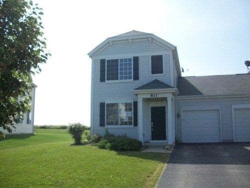 811 Daniel Dr, Minooka, IL 60447