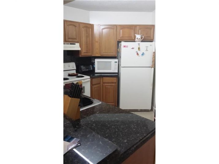 9711 FONTAINEBLEAU BL # D106, Miami, FL 33172