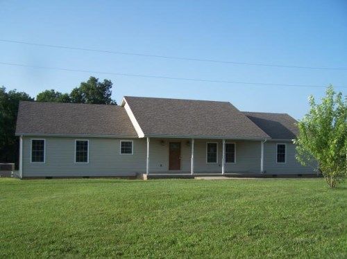 7746 Trails End Rd, Hopkinsville, KY 42240