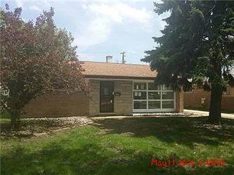 17227 Greenbay Ave, Lansing, IL 60438