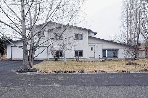 1202 12th St, Benton City, WA 99320