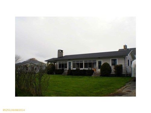 17 Gooch Avenue, Kennebunk, ME 04043