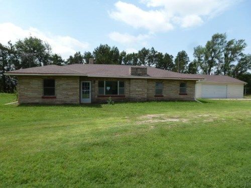 505 W 20th St S, Maple City, KS 67102