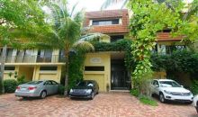 6108 PARADISE POINT DR # . Miami, FL 33157