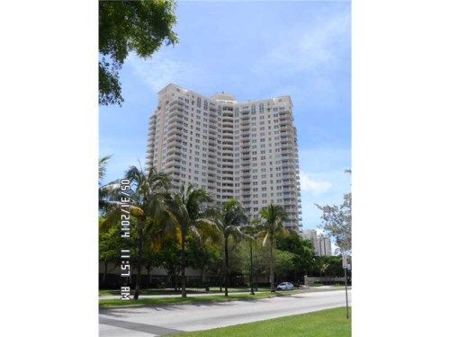 19501 W COUNTRY CLUB DR # 2013, Miami, FL 33180