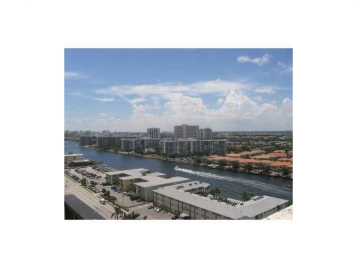 2101 S OCEAN DR # 1708, Hollywood, FL 33019