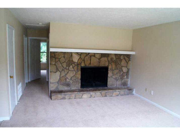 375 Booth Circle Sw, Marietta, GA 30008