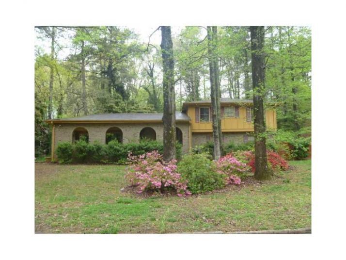 915 Granite Springs Lane, Stone Mountain, GA 30083