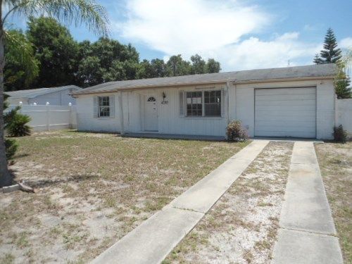 4700 Darlington Rd, Holiday, FL 34690