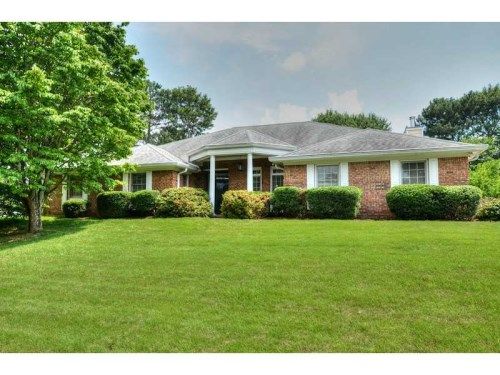 295 Saddle Creek Lane, Roswell, GA 30076