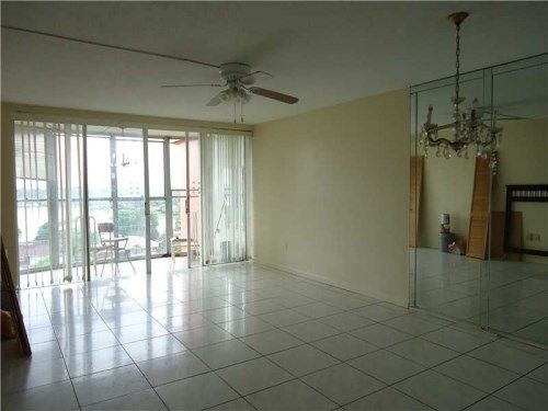 1780 NE 191 ST # 808-2, Miami, FL 33179