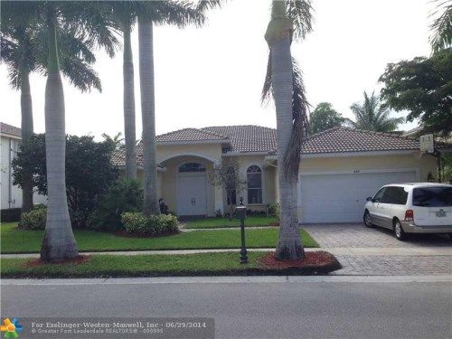 884 MARINA DR, Fort Lauderdale, FL 33327