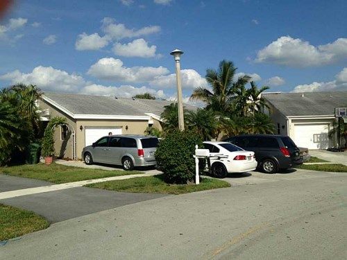 16611 REDWOOD WY, Fort Lauderdale, FL 33326