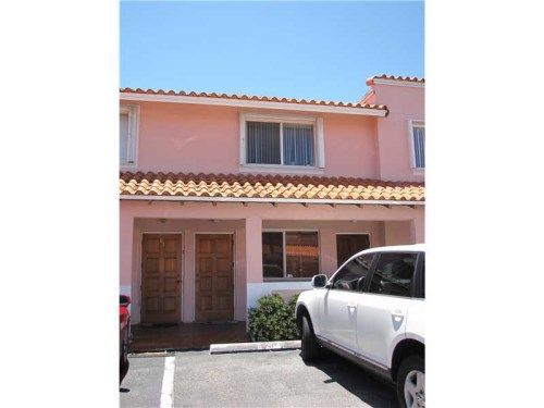 8011 LAKE DR # 204, Miami, FL 33166