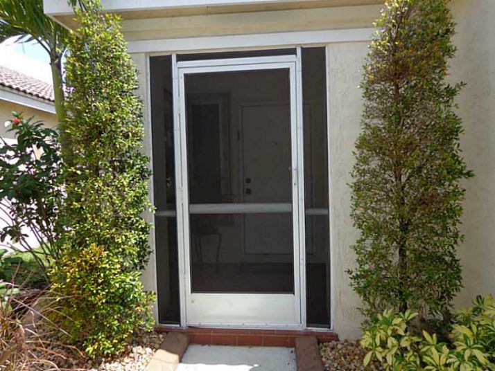 1585 SALERNO CR., Fort Lauderdale, FL 33327