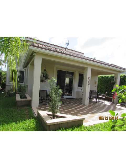 1235 CANARY ISLAND DR, Fort Lauderdale, FL 33327