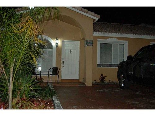 7675 NW 181 ST # 7675, Hialeah, FL 33015