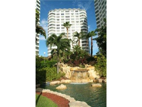 905 BRICKELL BAY DR # 1822, Miami, FL 33131