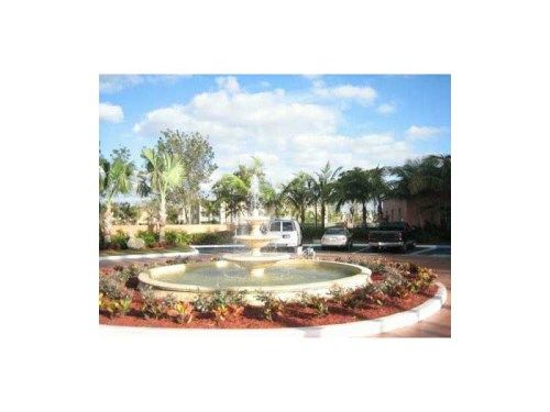 8180 GENEVA COURT # 324, Miami, FL 33166