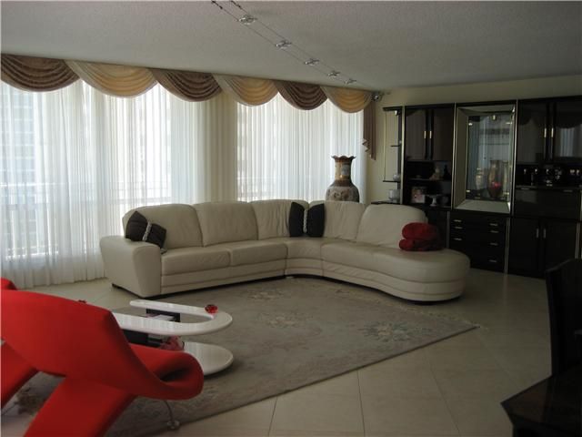 2751 S OCEAN DR # S1205, Hollywood, FL 33019