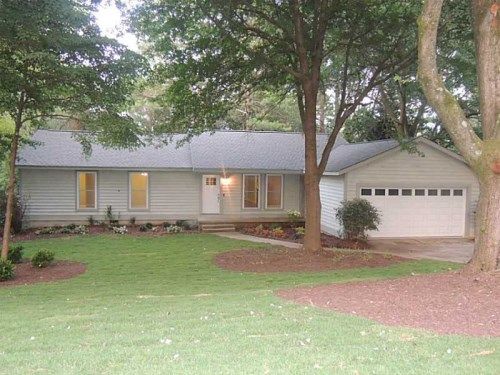 9685 Pine Thicket Way, Roswell, GA 30075