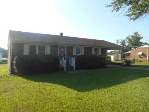 708 Cardinal Dr, Henderson, NC 27536