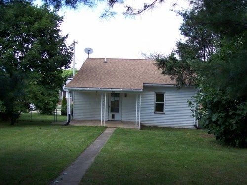318 E Maple St, Dallastown, PA 17313