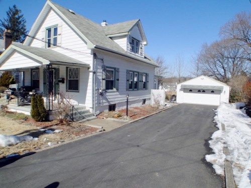 2465 Norwood Ave, Abington, PA 19001