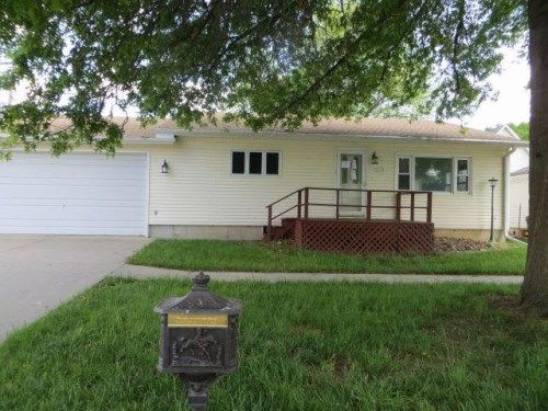 410 E 18th St, Falls City, NE 68355