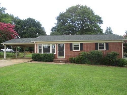 2210 Brookneal Dr, Gastonia, NC 28054