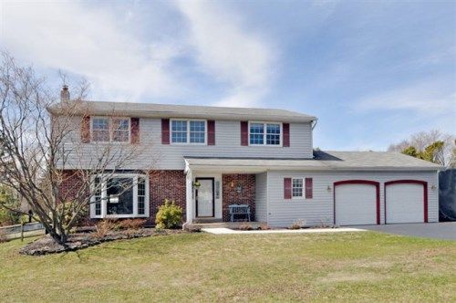 520 Sharon Rd, Colmar, PA 18915