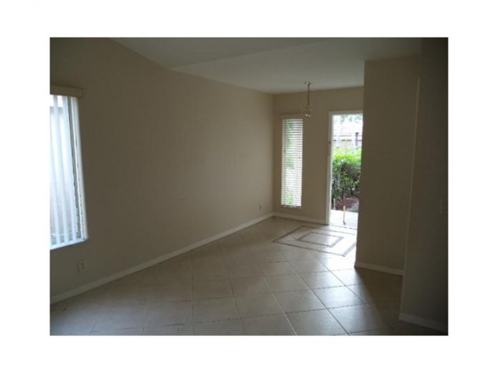 1518 CANARY ISLAND DR, Fort Lauderdale, FL 33327