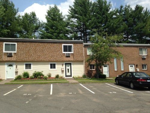 27 Sutton Place Unit 27, Bloomfield, CT 06002