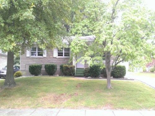 3004 Flair Knoll Dr, Louisville, KY 40216