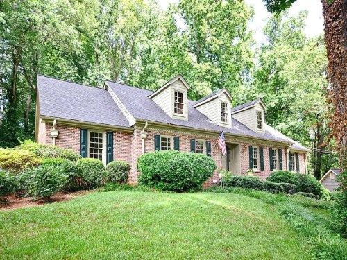 2564 Midvale Forest Drive, Tucker, GA 30084