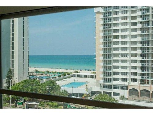 5640 COLLINS AV # 8A, Miami Beach, FL 33140