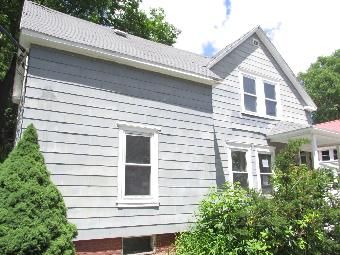 111 Newbury St, Auburn, ME 04210