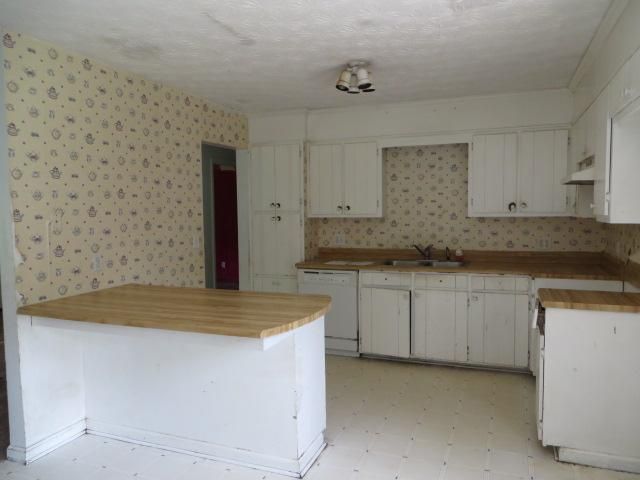 216 Forest Drive SW, Plainville, GA 30733