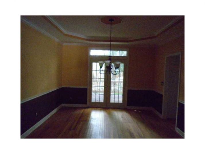 2032 Cresthaven Walk, Woodstock, GA 30189