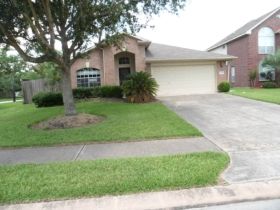 3334 Pebble Beach Ln, Pearland, TX 77584