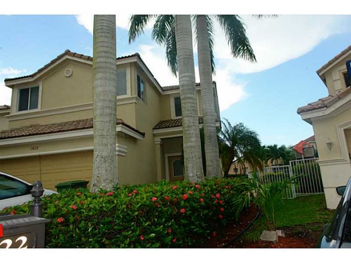 1428 CANARY ISLAND DR, Fort Lauderdale, FL 33327