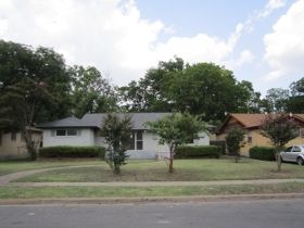 2431 Materhorn Dr, Dallas, TX 75228
