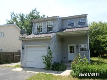 104 N Metropolitan Ave, Waukegan, IL 60085