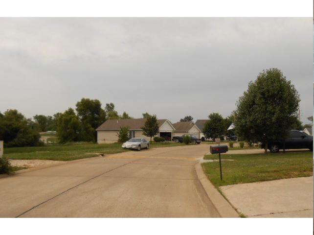 133 Autumn Oaks Dr, Troy, MO 63379