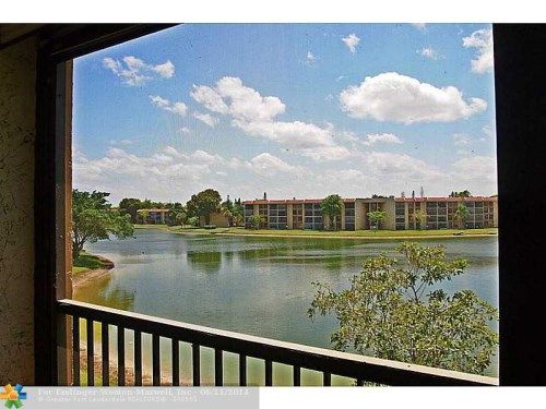 5926 Coral Lake Dr # 302, Pompano Beach, FL 33063