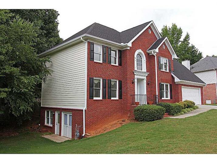 5063 Oak Leaf Terrace, Lilburn, GA 30047