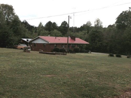 235 Cook Ln, Tuscumbia, AL 35674